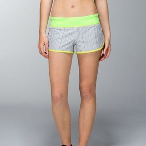 Lululemon Run: Speed Short *2-way Stretch - Wee Are From Space Silver Spoon